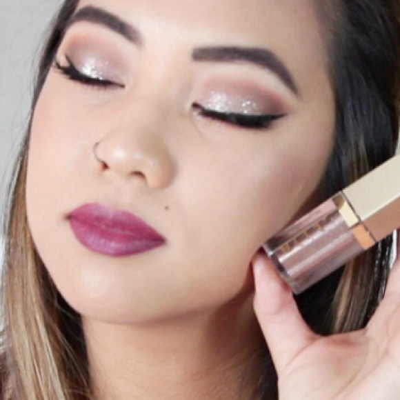 STILA Shimmer & Glow Liquid Eyeshadow KITTEN - Picture 2 of 16